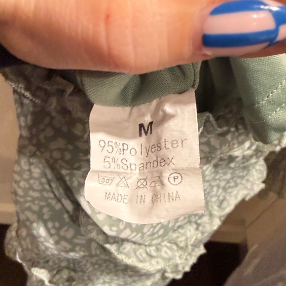 Amazon Ruffle-Tiered V-Neck Long Sleeve Mini Dress in Sage Green Floral - Picture 3 of 4